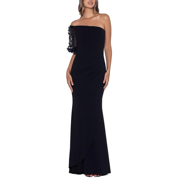 Xscape Dresses & Skirts - NWT Xscape Floral Applique One Shoulder Gown - size 10P